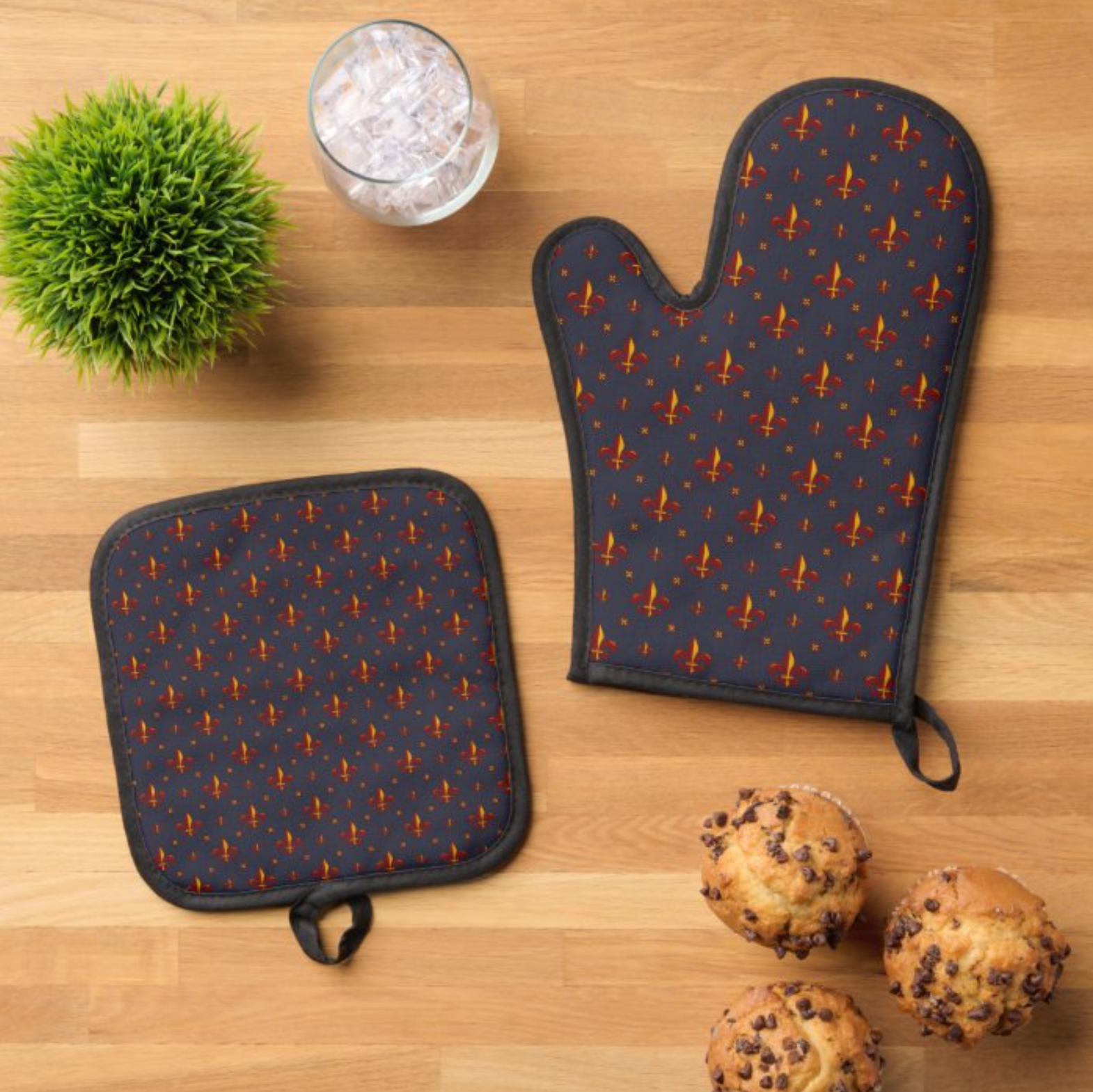 Fleur De Lis Oven Mitt & Pot Holder Set